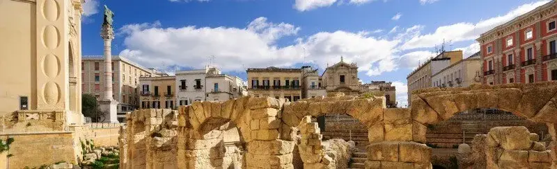 lecce-bus-turistici.jpg